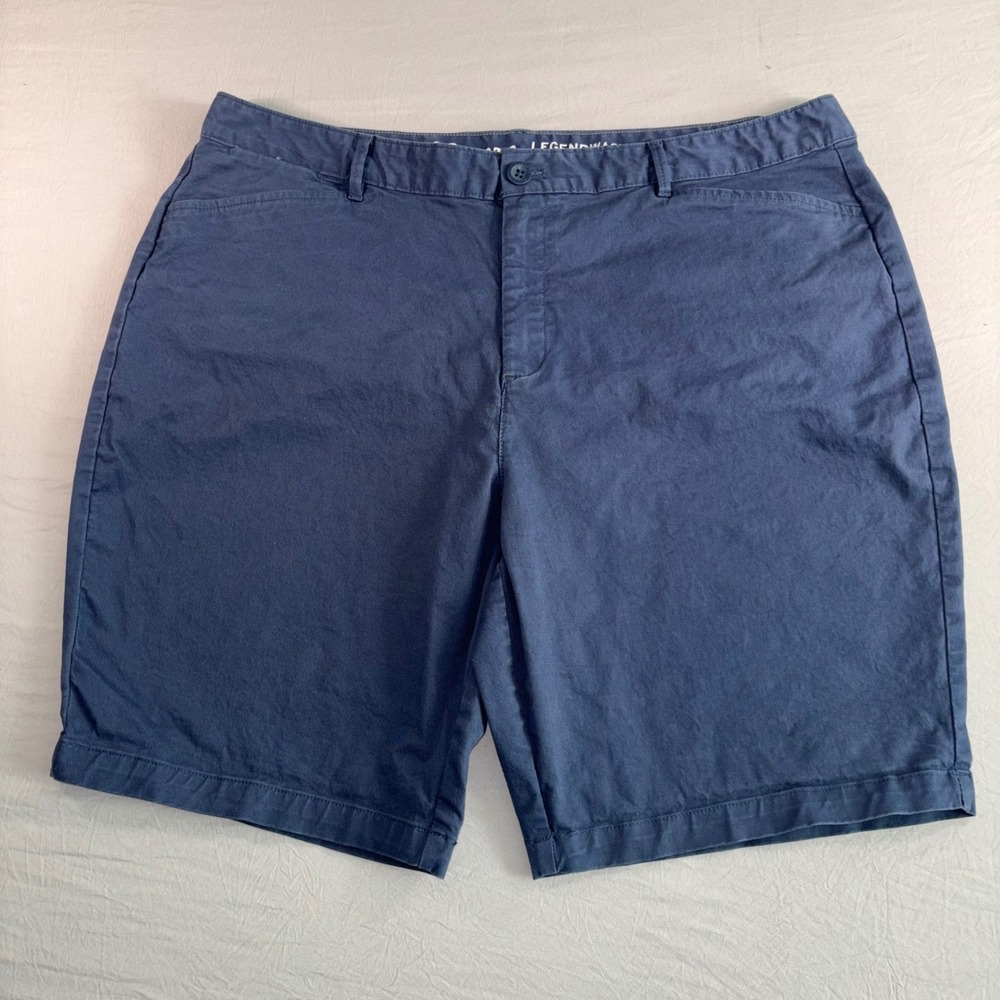 Eddie Bauer Legendwash Stretch Curvy Navy Blue Chino Shorts Womens 20